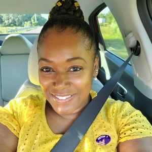 Meet your Posher, Kendra